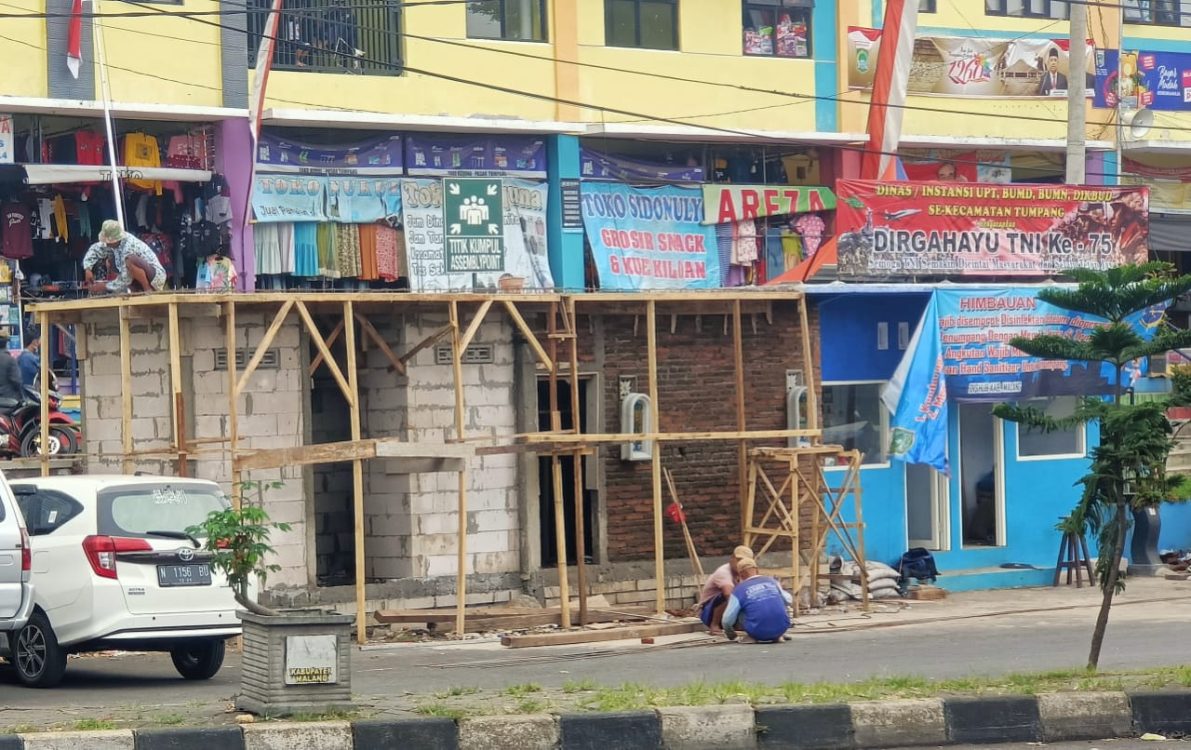 Pedagang Tolak Pembangunan Toilet dan Musholla Depan Pasar